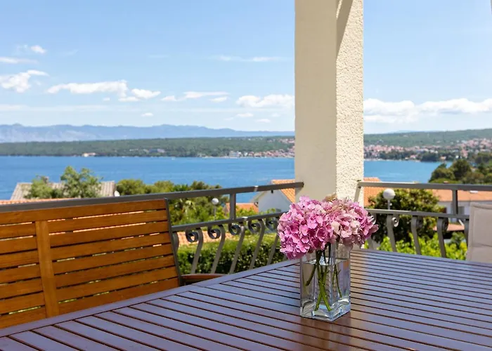 And Charming New Apartment In Vantacici