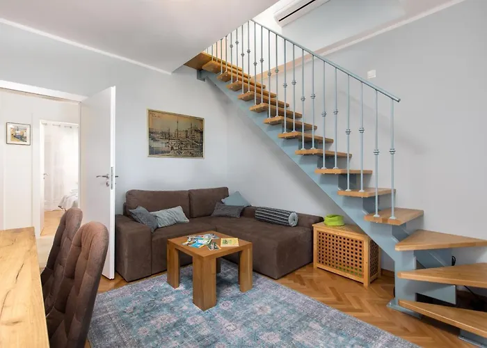 And Charming New Apartment In Vantacici