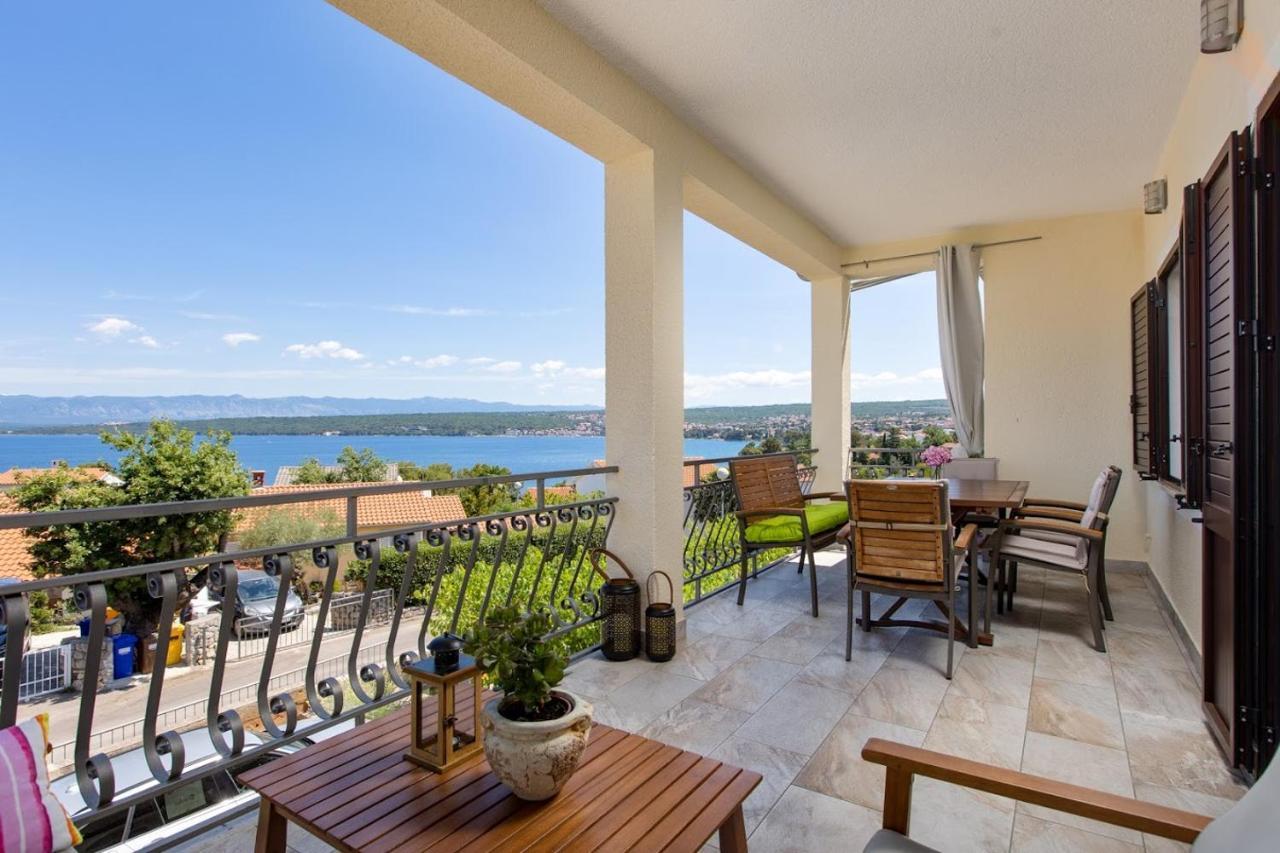 And Charming New In Vantacici Apartment