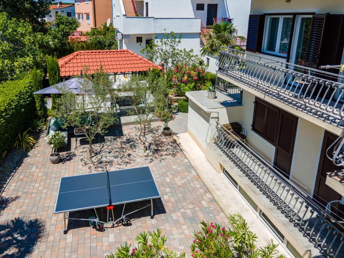 Apartment And Charming New In Vantacici